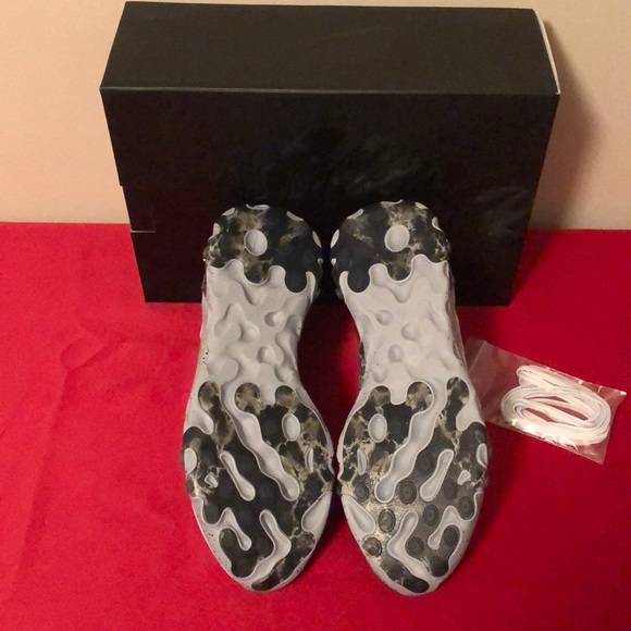 Sold on mercari. Limited Nike Kendrick Lamar - Picture 5 of 7